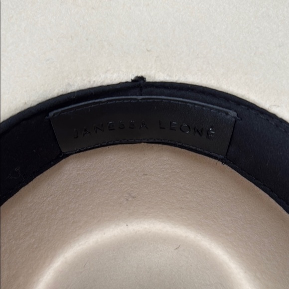 Beige Wide-Brim Fedora Hat main image 5